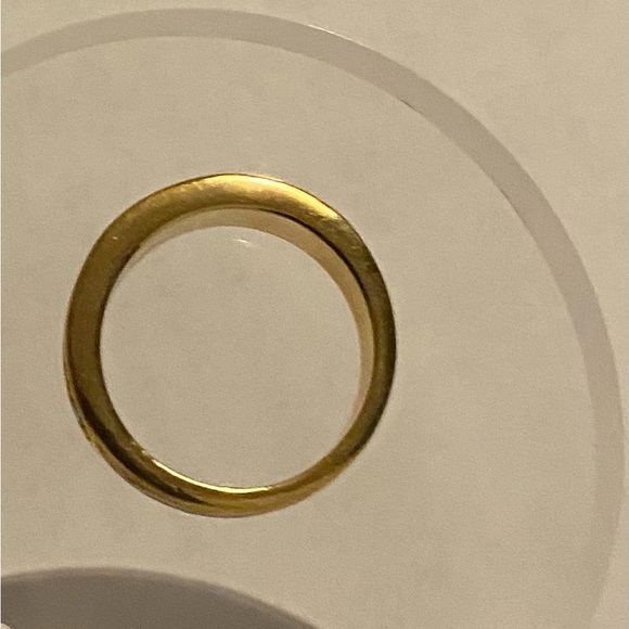 Avon Cubic Zirconia Band ring size 6 - Picture 5 of 5